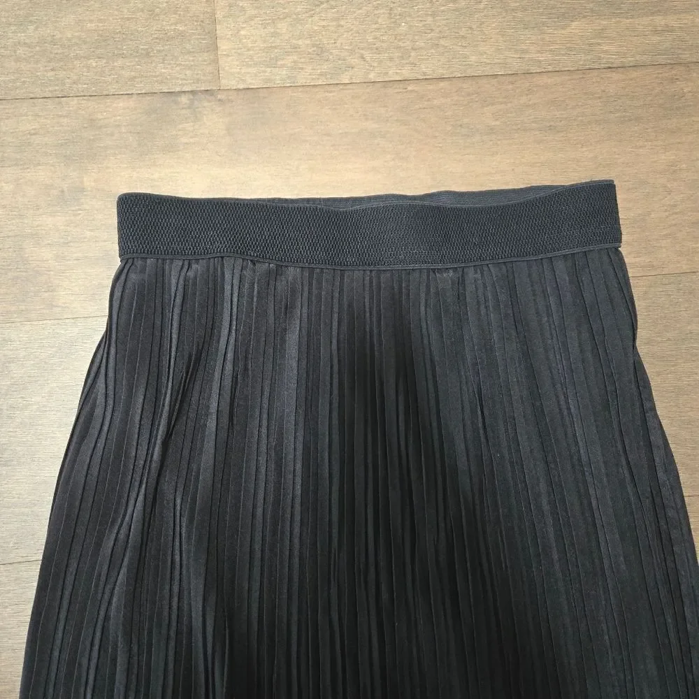 Jon & Anna midi skirt size L